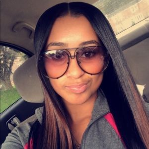 Meet your Posher, Amaya